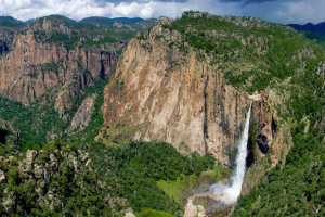 La Belleza de la Cascada de Basaseachi en Chihuahua